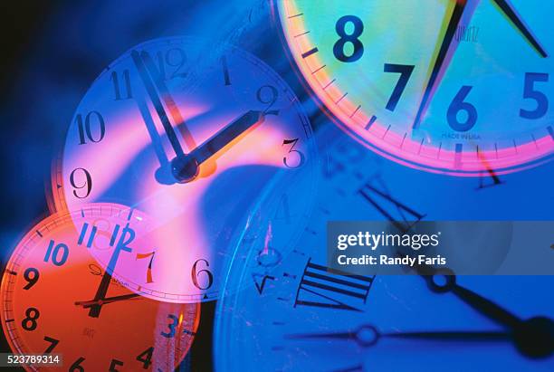 clocks - tijdmeter stockfoto's en -beelden