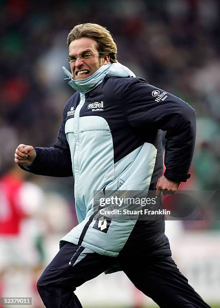 Jurgen Klopp,Trainer of Mainz during The Bundesliga Match between Werder Bremen and FSV Mianz 05, at The Weser Stadium on March 12, 2005 in Bremen,...