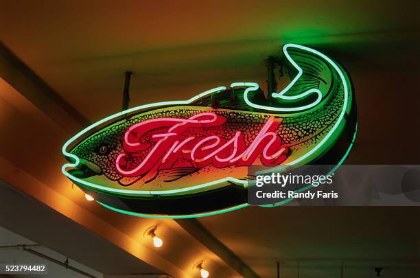 fresh fish sign - pike place market stock pictures, royalty-free photos & images