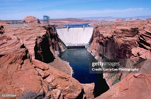 glen canyon dam on the colorado river - glen canyon dam stock pictures, royalty-free photos & images