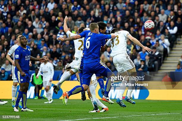Leonardo Ulloa of Leicester City scores their second goal during the Barclays Premier League match between Leicester City and Swansea City at The...