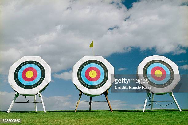 row of archery targets - target stock-fotos und bilder