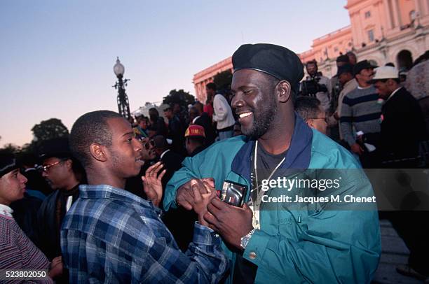 men shaking hands at the million man march - million man march stock pictures, royalty-free photos & images