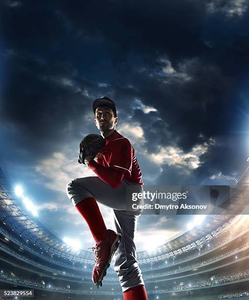 lanzador de béisbol en el estadio - base sports equipment fotografías e imágenes de stock