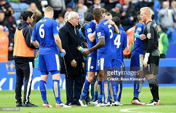 Leicester City celebrate at the end of the Barclays Premier League match between Leicester City and Swansea City at the King Power Stadium on April...