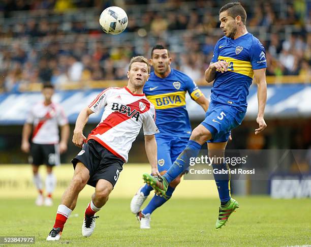 Nicolas Domingo of River Plate kicks the ball during a match between Boca Juniors and River Plate as part of Torneo Transicion 2016 at Alberto J....