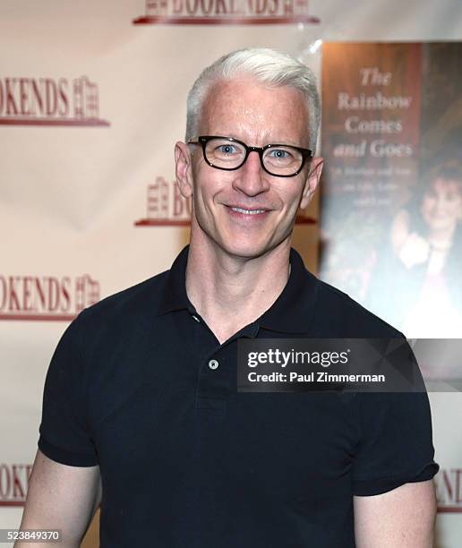 Anderson Cooper signs copies of his new book "The Rainbow Comes And Goes" at Bookends Bookstore on April 24, 2016 in Ridgewood, New Jersey.