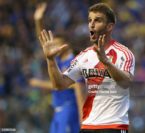 Ivan Alonso of River Plate reacts after being called offside during a match between Boca Juniors and River Plate as part of Torneo Transicion 2016 at...