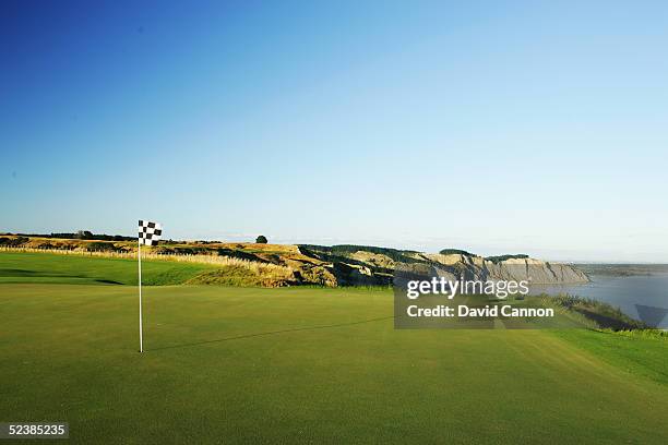 The green on the 650 yard par 5, 15th hole at Cape Kidnappers, on January 07 in Hawkes Bay, New Zealand.