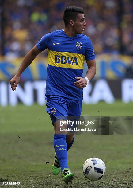 Cristian Pavon of Boca Juniors drives the ball during a match between Boca Juniors and River Plate as part of Torneo Transicion 2016 at Alberto J....