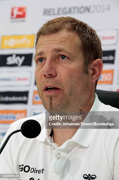 Fuerth-Trainer Frank Kramer bei der Pressekonferenz nach dem Bundesliga-Relegations-Rueckspiel der SpVgg Greuther Fuerth gegen den Hamburger SV in...