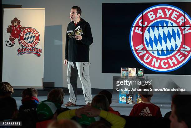 Lesung "3 Fragezeichen" mit Autor Boris Pfeiffer in der FC Bayern Erlebniswelt in der Allianz-Arena am 05.4.2014 in Muenchen.