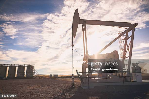 fracking oil well - texas shale stock pictures, royalty-free photos & images