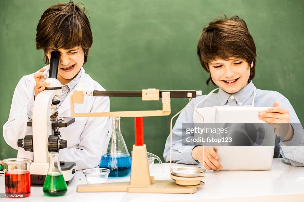Kids Innovating Science Little Scientists Elementaryage Children Collaborate On Science ...