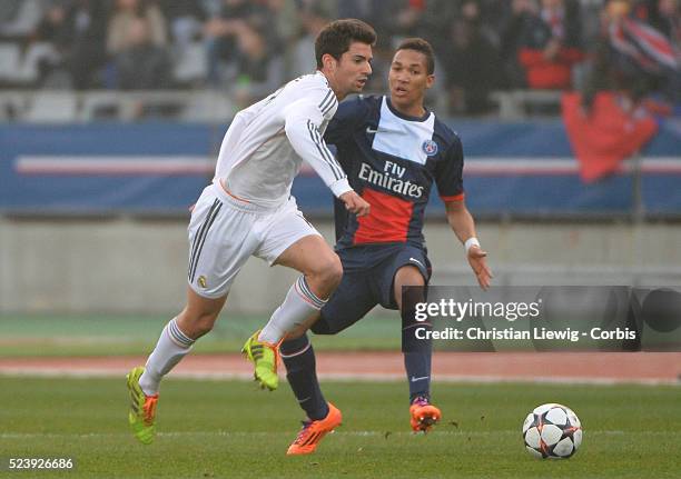 Real Madrid's French midfielder Enzo Zidane, the 18-year-old son of French football legend Zinedine Zidane, runs with the ball during the UEFA Youth...