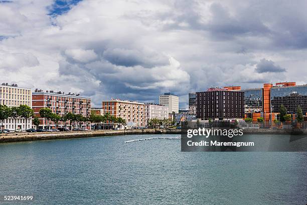 the bassin du commerce - le havre stockfoto's en -beelden