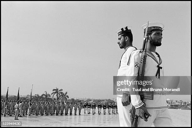 Pakistan, Sind Province, Karachi, Military parade at the Jinah tomb