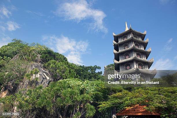pagoda in marble mountain, vietnam - marble mountain vietnam stock pictures, royalty-free photos & images