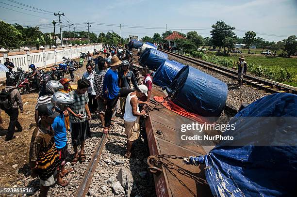 Indonesian Java Train Indonesia Train Crash Photos and Premium High Res Pictures - Getty Images