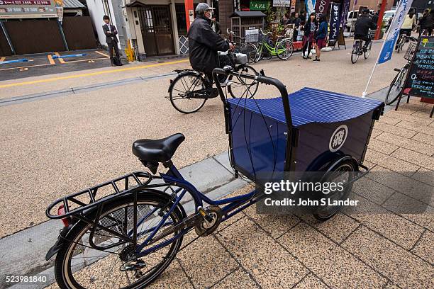 Eco Sustainable Mobility Delivery Cart - although the idea is similar to a bicycle operated wheelbarrow, the trend is catching on with Japanese...