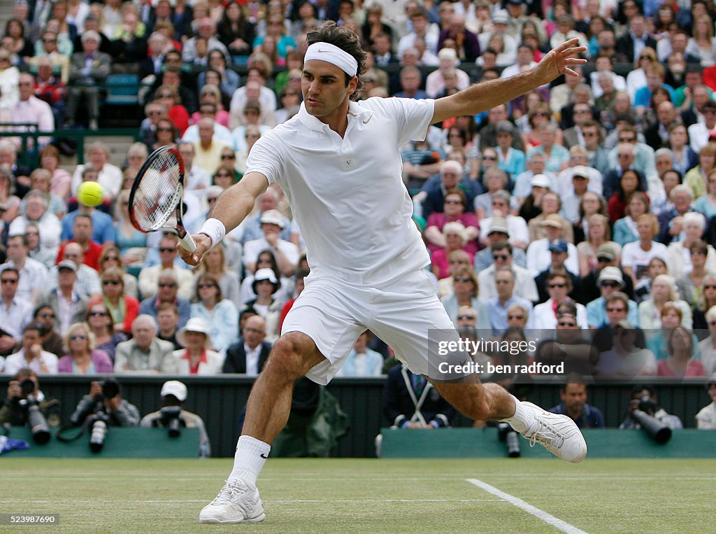 Tennis - Wimbledon Championships - Men's Finals - Federer vs. Nadal