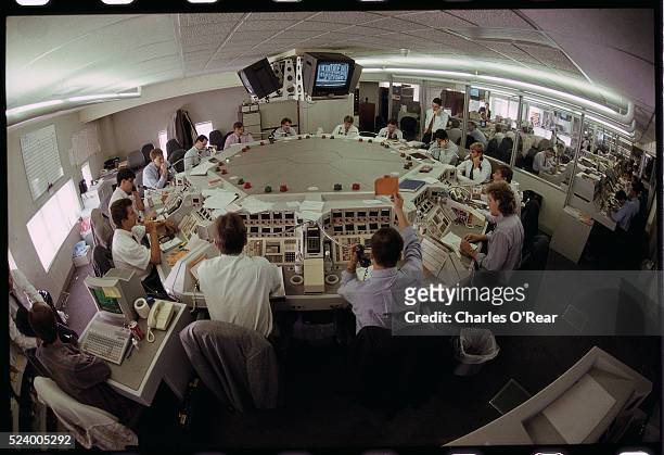 Foreign Exchange broker, Butler Harlow of London. This is Dollar/Swiss desk where $4-5 billion traded daily between world banks.