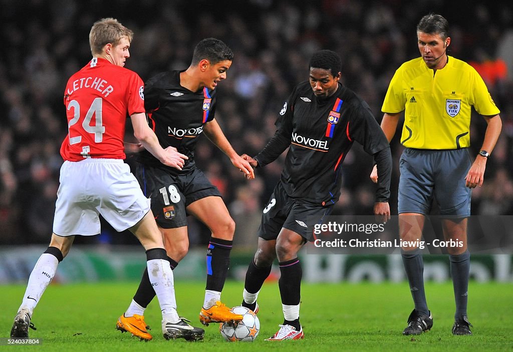 Soccer - UEFA Champions League - Manchester United vs. Olympique Lyonnais