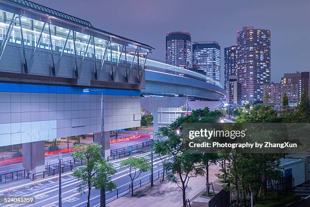 tokyo shin toyosu station night view - toyosu stock-fotos und bilder