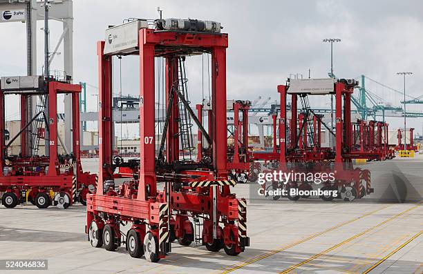 Trapac Llc 93 Strads Stock Photos, High-Res Pictures, and Images - Getty Images