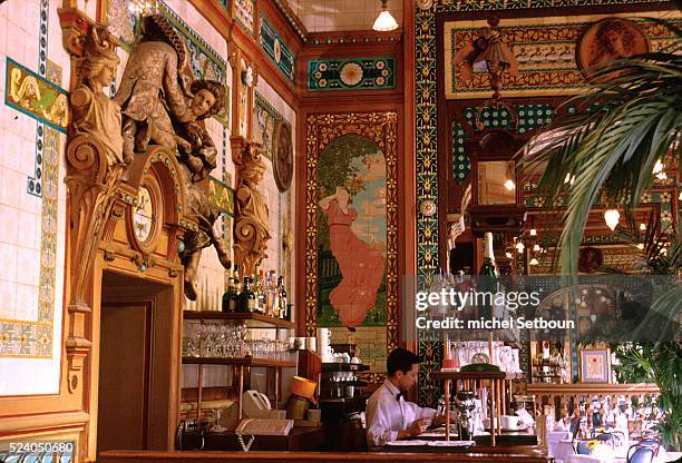 The Restaurant "La Cigale" opened on April 1, 1895 and was designed by Emile Libaudi��re, an architect specialized in ceramic from Nantes. This is an...