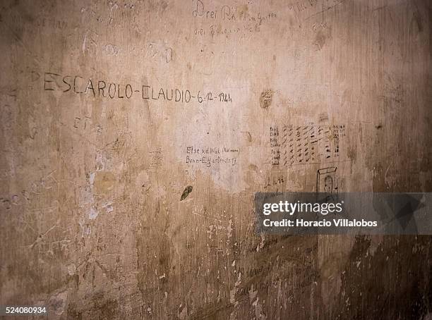 Building Date Inscriptions 27 1935 Calendar Stock Photos, High-Res Pictures, and Images - Getty Images