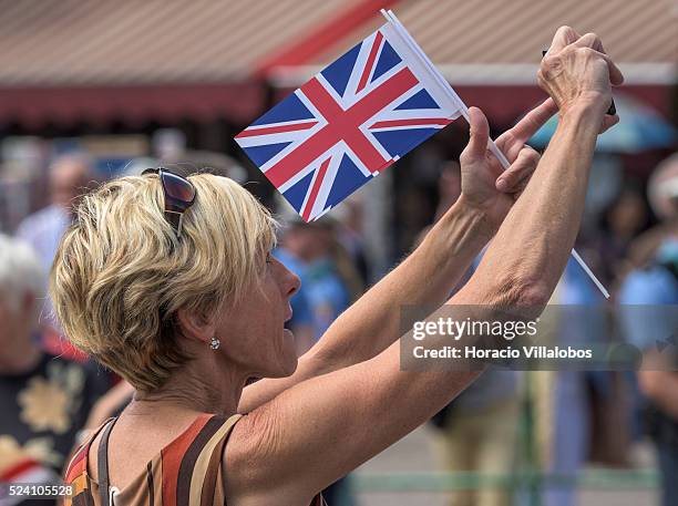 Members of the public are seen in Roemerberg Platz, Frankfurt, Germany, 25 June 2015, while waiting to see Queen Elizabeth II. Several thousands...