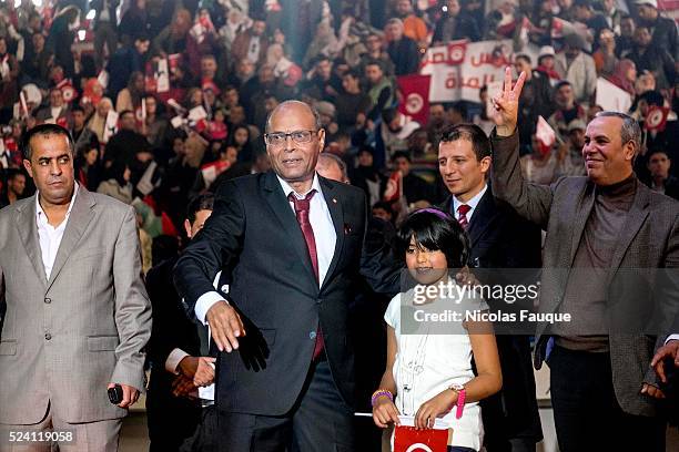 Meeting of Moncef Marzouki which has a full house in the dome of Tunis a week ahead of the second round of the presidential elections. Moncef...