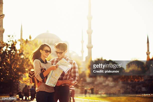 par de usar papel mapa turco - istanbul province fotografías e imágenes de stock