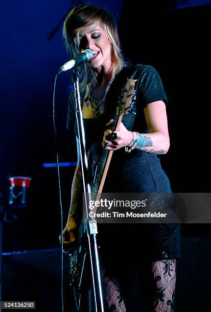 Carah Carah Faye Charnow Photos and Premium High Res Pictures - Getty Images