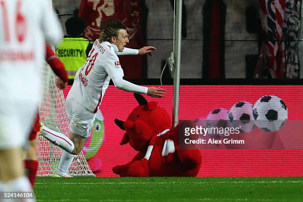 Emil Forsberg of Leipzig celebrates his team's first goal during the Second Bundesliga match between 1. FC Kaiserslautern and RB Leipzig at...