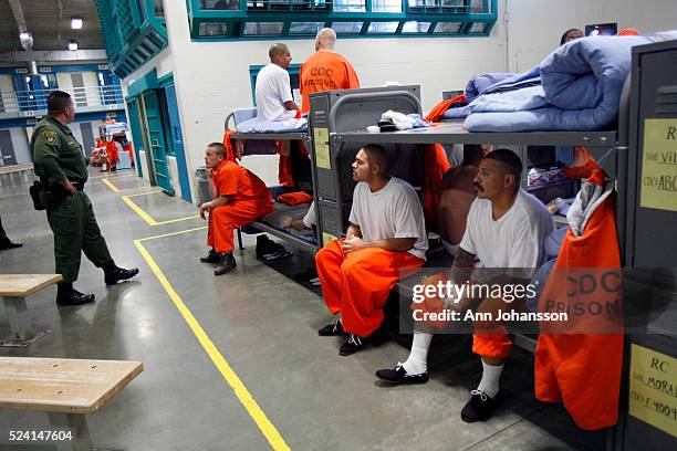 Inside Inmate Bunk Inmate Reception Center Fotografías e imágenes de stock - Getty Images