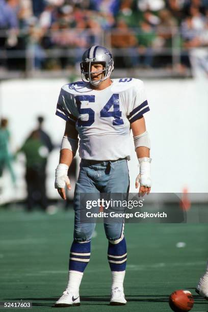 Defensive tackle Randy White of the Dallas Cowboys stands on the field during a 1980 NFL game against the Philadelphia Eagels at Veterans Stadium in...