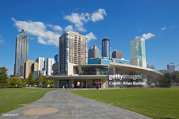 cityscape of downtown atlanta - centennial park atlanta stock pictures, royalty-free photos & images