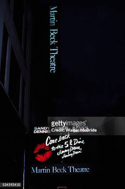 Opening Night 2/18/1982.DIRECTED BY ROBERT ALTMAN.MARTIN BECK THEATRE.NEW YORK CITY.CREDIT ALL USES