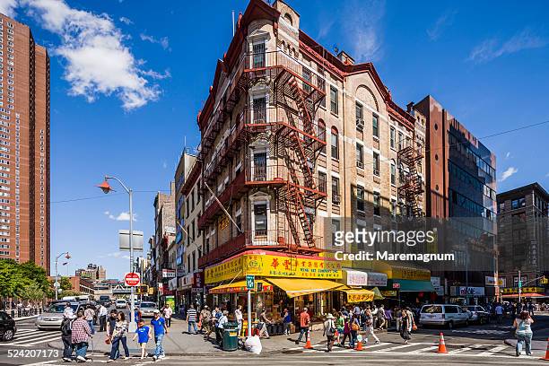chinatown, bowery and division street - lower east side manhattan stock pictures, royalty-free photos & images