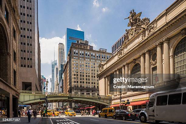 grand central station, the exterior - grand central station manhattan stockfoto's en -beelden