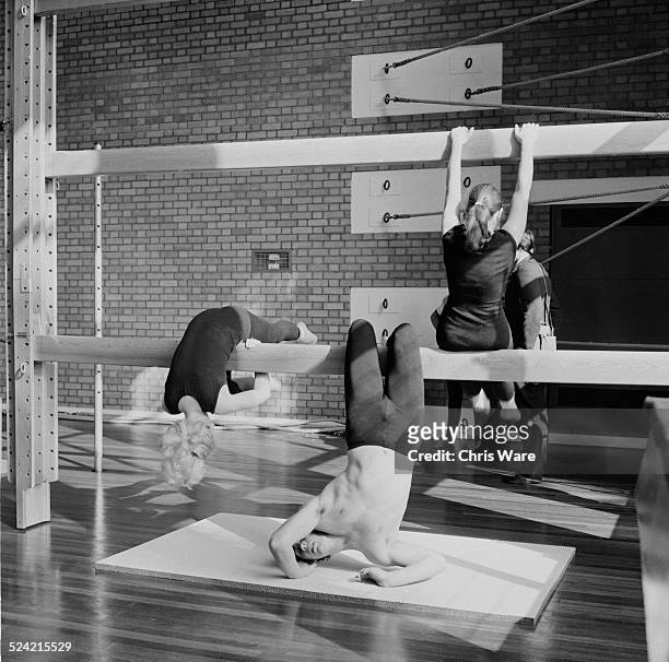 Womens College Gymnastics Photos and Premium High Res Pictures - Getty ...