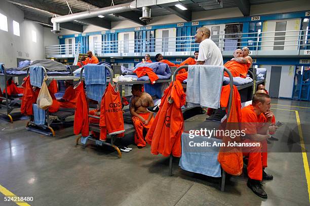 Inside Inmate Bunk Inmate Reception Center Fotografías e imágenes de stock - Getty Images