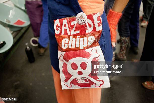 The BAC , the clown activist team from Paris made an action today against the Shale's gas drilling. The police was already at the rendez vous and the...