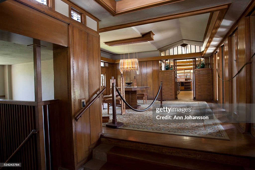 Frank Lloyd Wright's Hollyhock House
