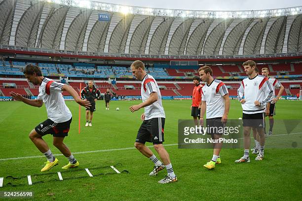 Jogadores da Alemanha durante treino para a partida contra a Arg��lia, v��lida pelas oitavas de final da Copa do Mundo 2014, do Brasil. Foto: Edu...