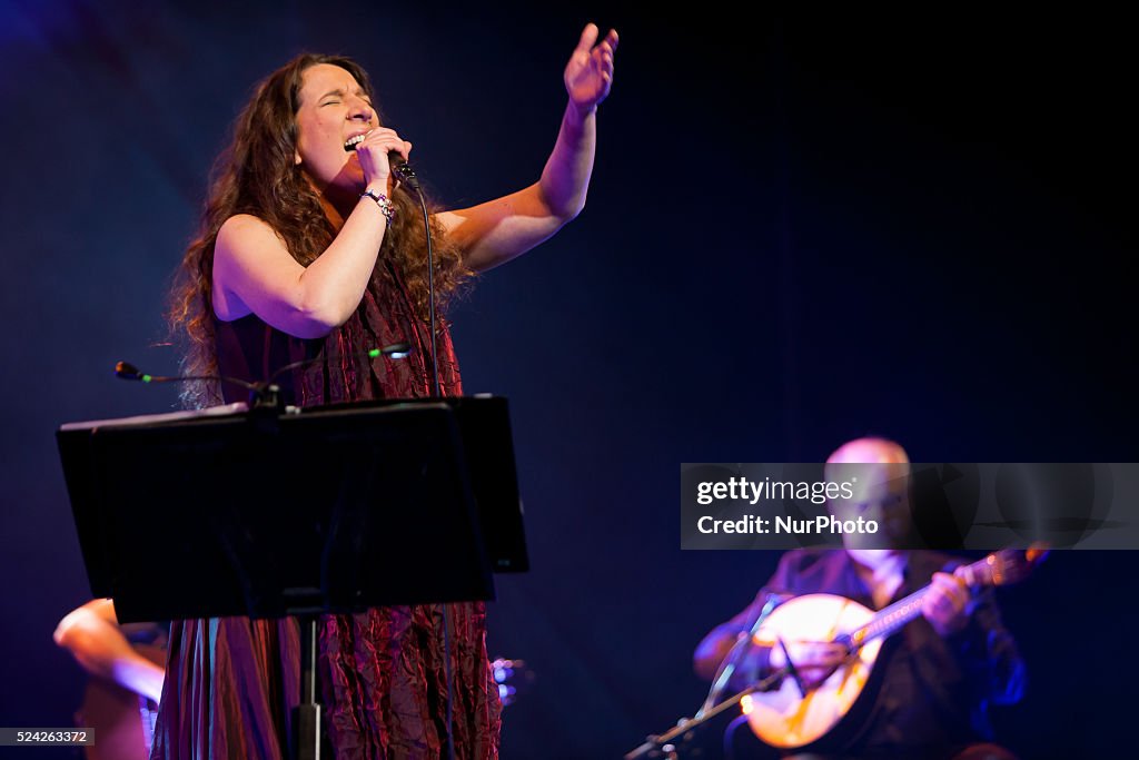 Dulce Pontes in concert at Seville