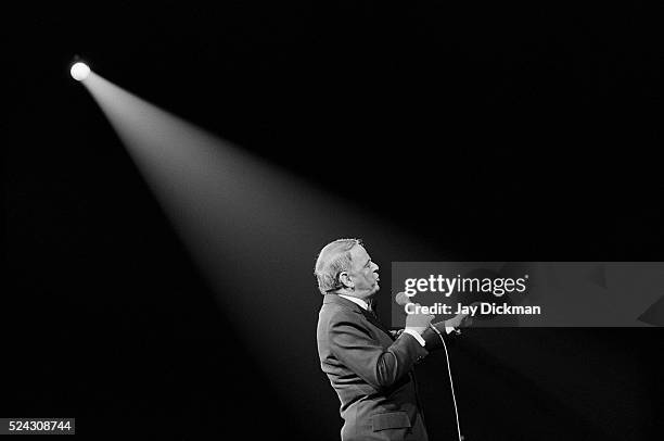 Filet Sinatra 5,156 The Frank Sinatra Show Stock Photos, High-Res Pictures, and ...