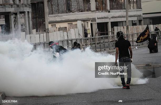AlDaih-Bahrain , Funeral of Martyr Jaffer AlDurazy followed by clashes with riot police on February 28, 2014